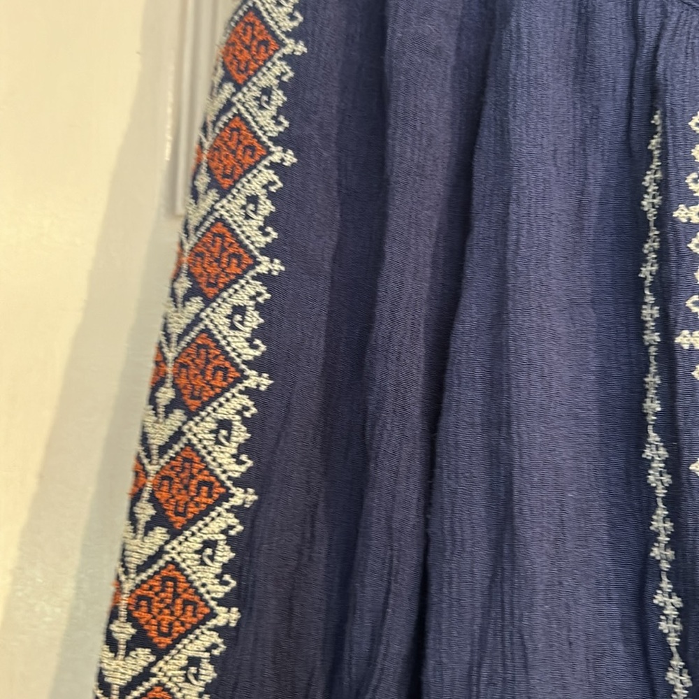 Solitaire Gauzy Embroidered Boho Top - Picture 4 of 6